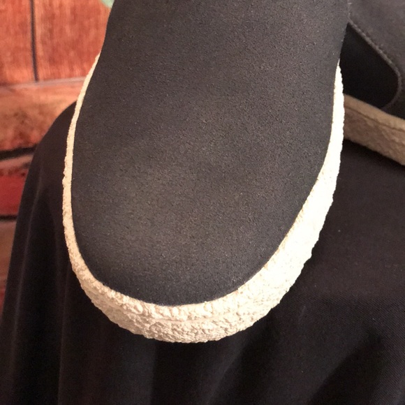 Joseph Abboud slipped on Casual - Picture 4 of 17